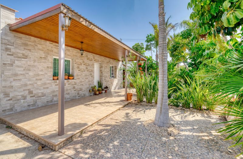 Property photo 1 of 19 Front Veranda