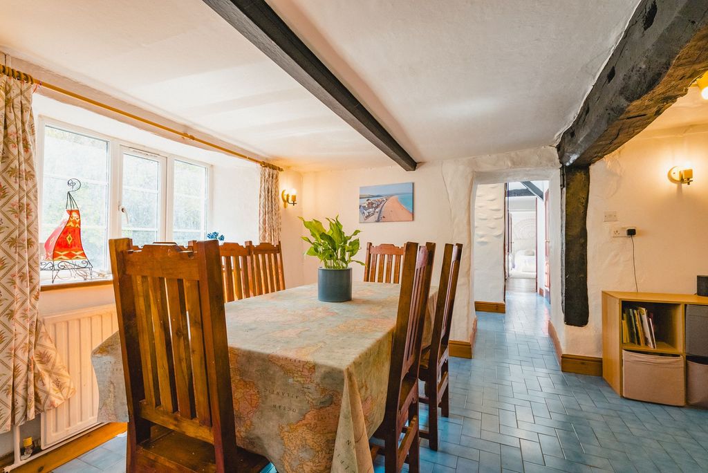 Property photo 3 of 49