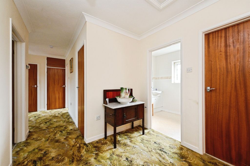 Property photo 2 of 46