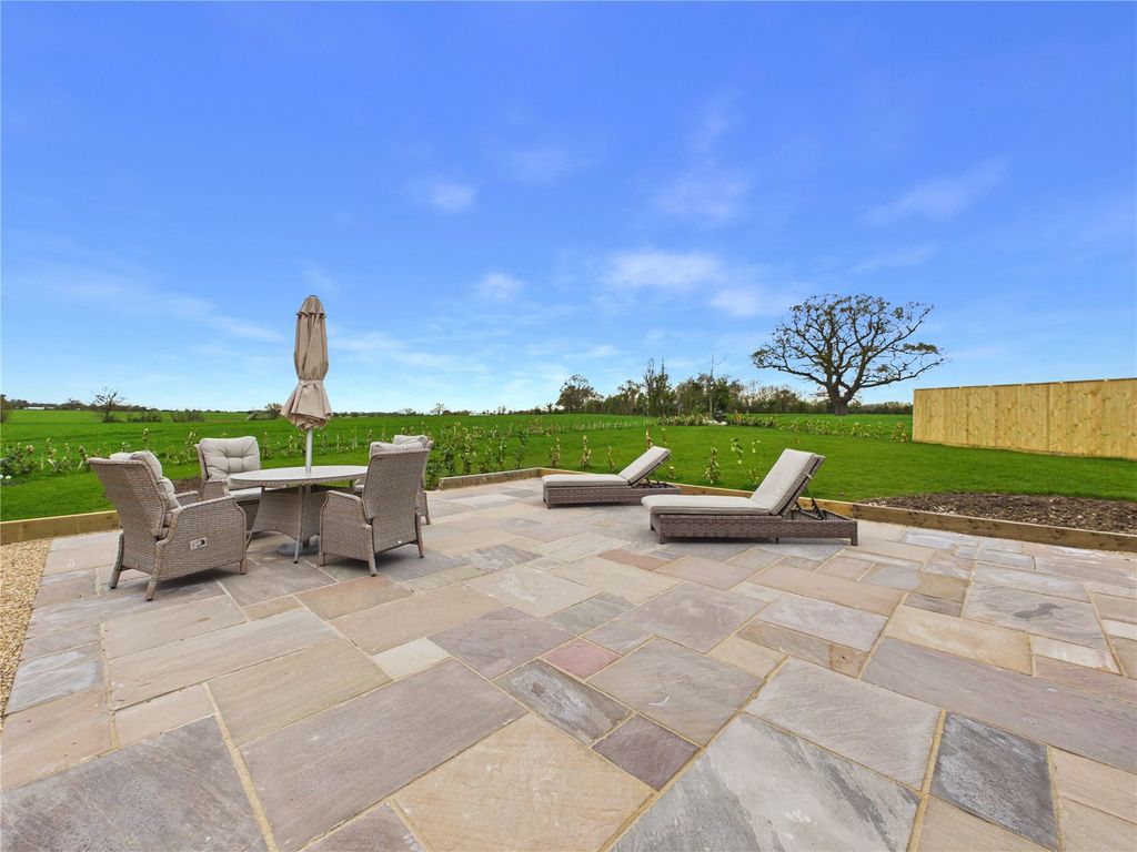 Property photo 2 of 19 Picture No. 02