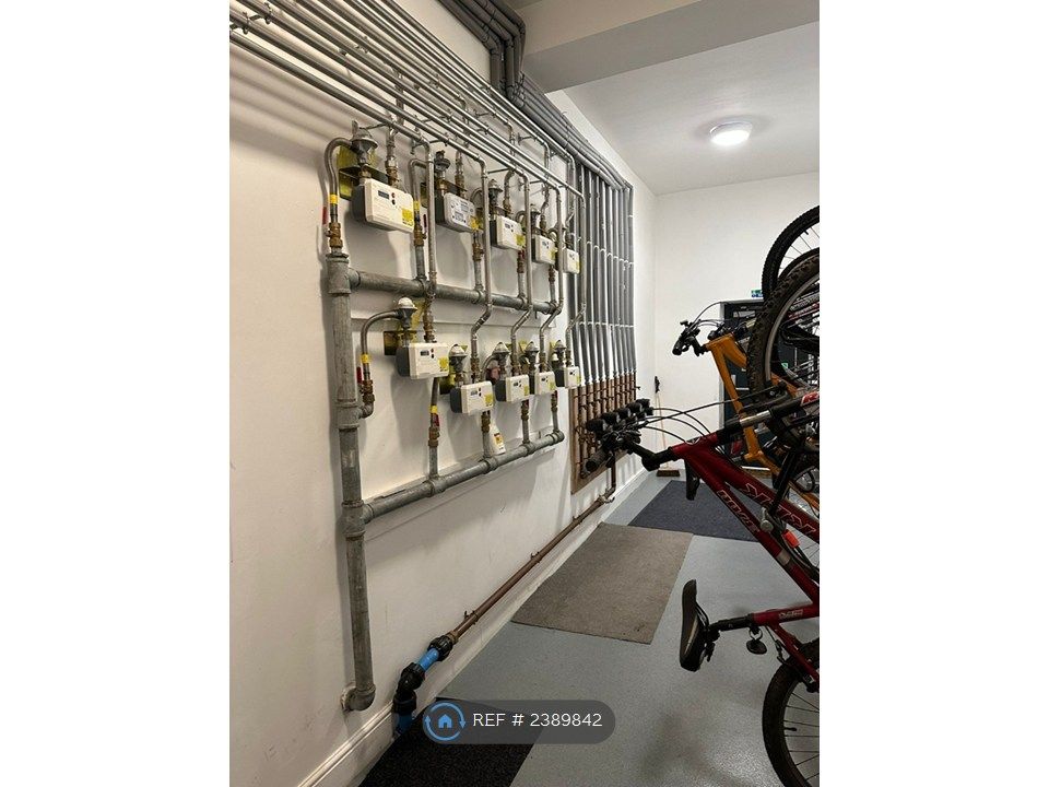 Property photo 3 of 9 Bike Store