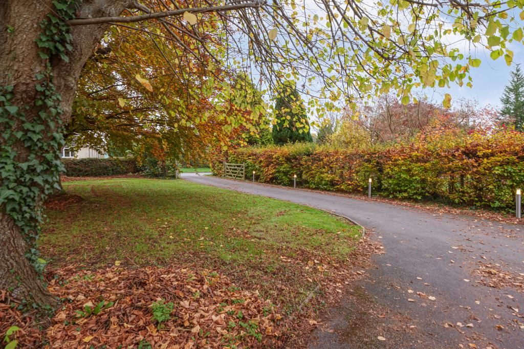 Property photo 2 of 22 External View