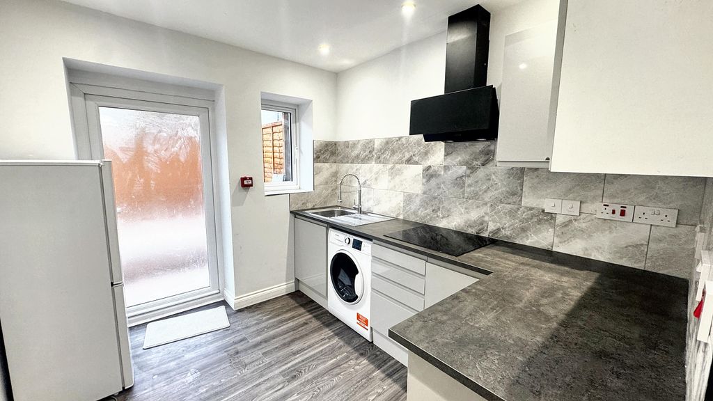 Property photo 3 of 12 Img_5026.Jpeg