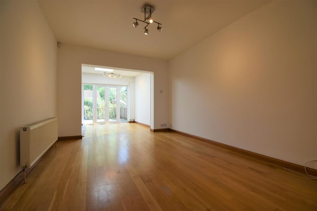 Property photo 2 of 14 Lounge 2.Jpg