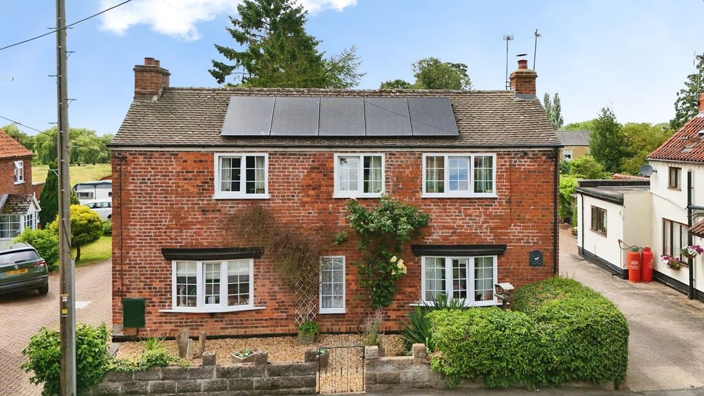 Property photo 1 of 43