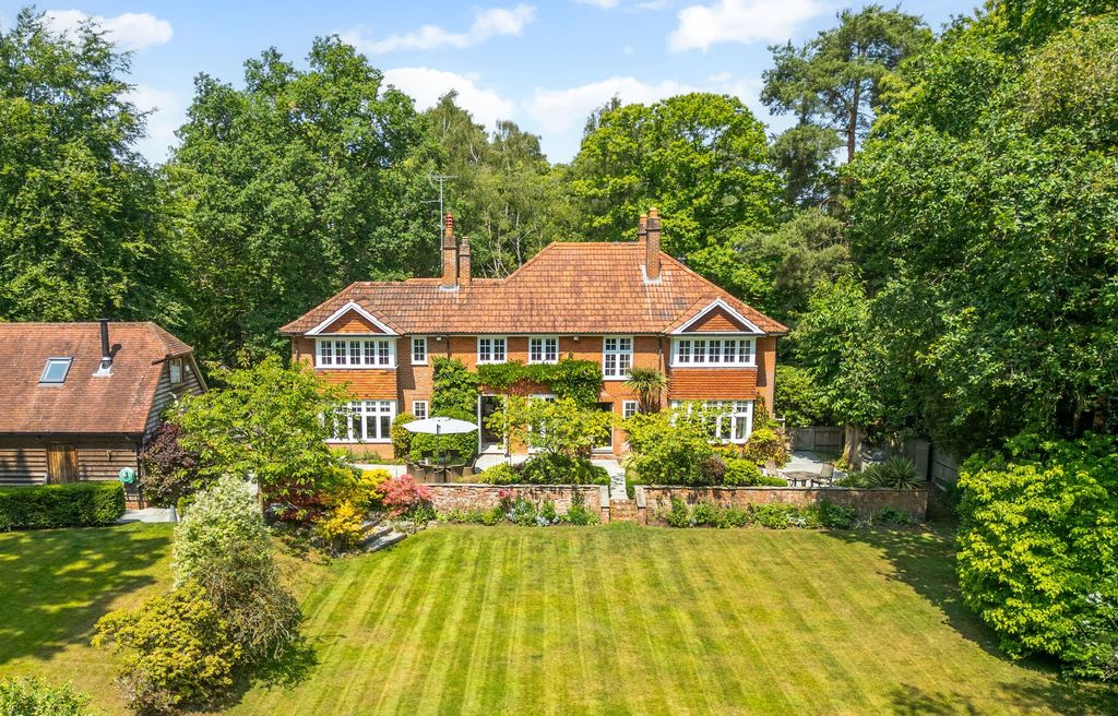 Property photo 2 of 32