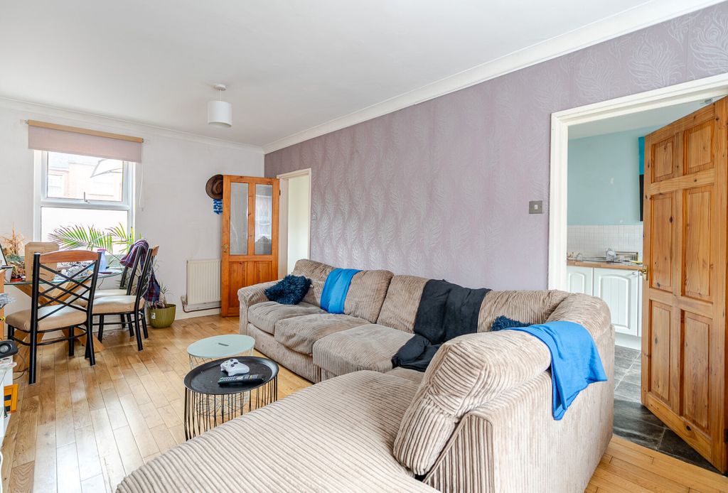 Property photo 3 of 12 Sitting Room