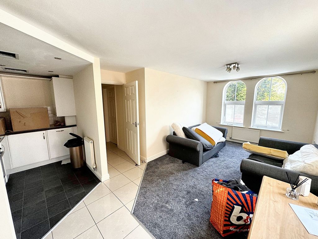 Property photo 3 of 11