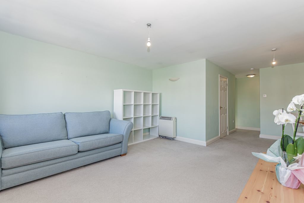 Property photo 3 of 7 174976