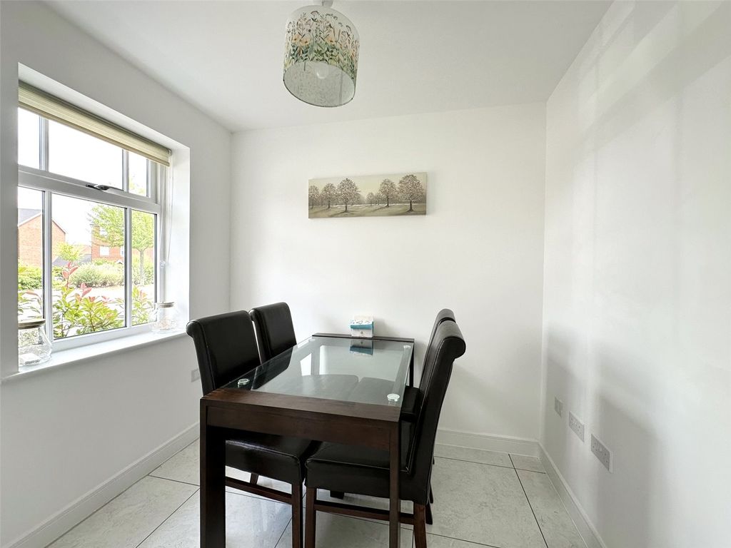 Property photo 3 of 14 Dining Room
