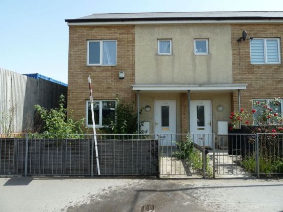 Property photo 1 of 9 3 Bed Flat To Rent Bow Common Ln, Mile End E3
