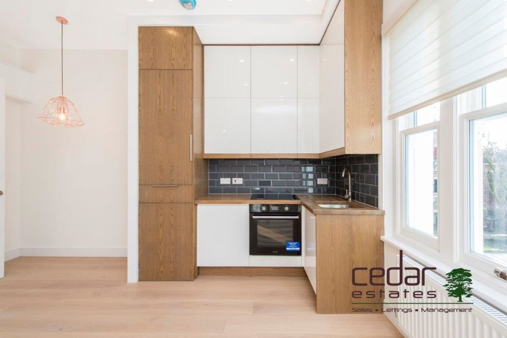 Property photo 2 of 8 Flat 5, Westbourn...