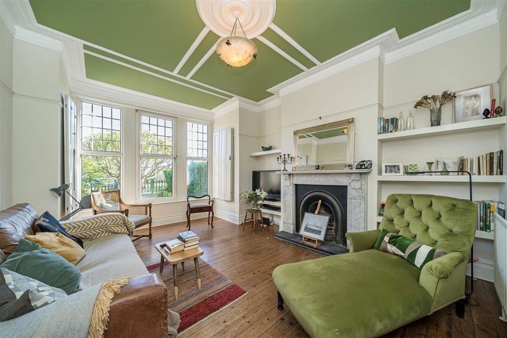 Property photo 2 of 12