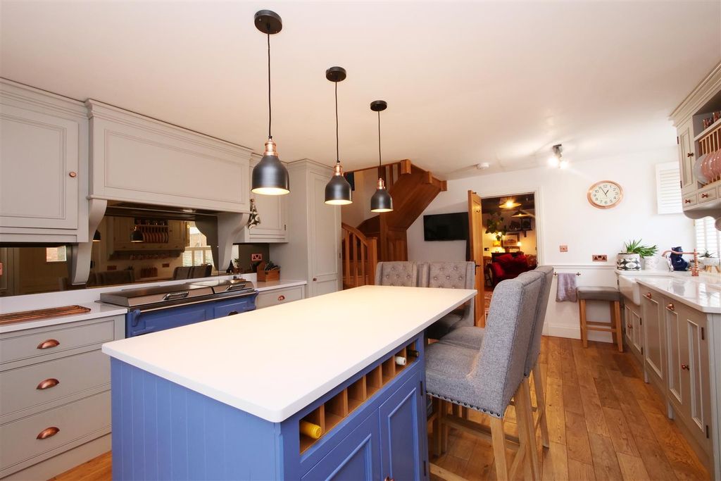 Property photo 2 of 34 Pnmb0427.Jpg