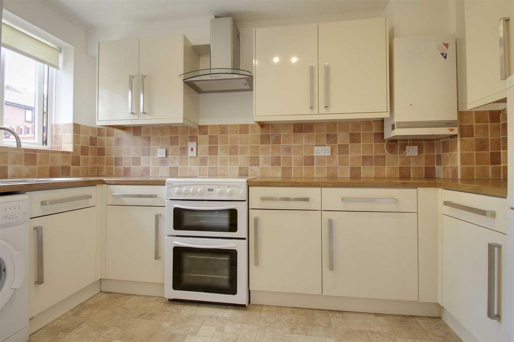 Property photo 2 of 15