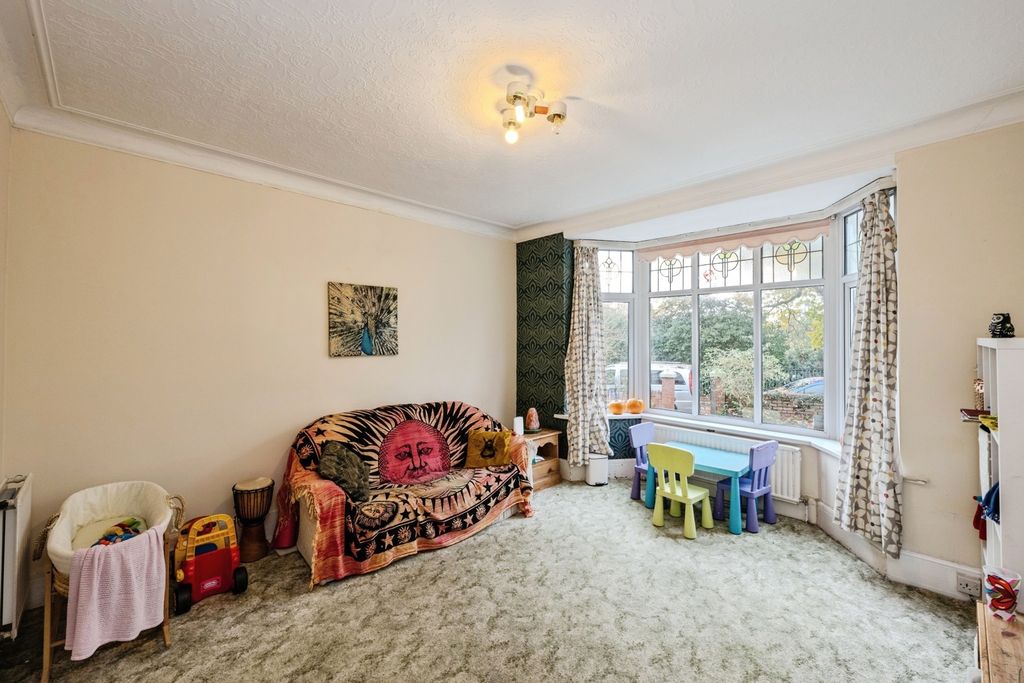 Property photo 3 of 17 Photo