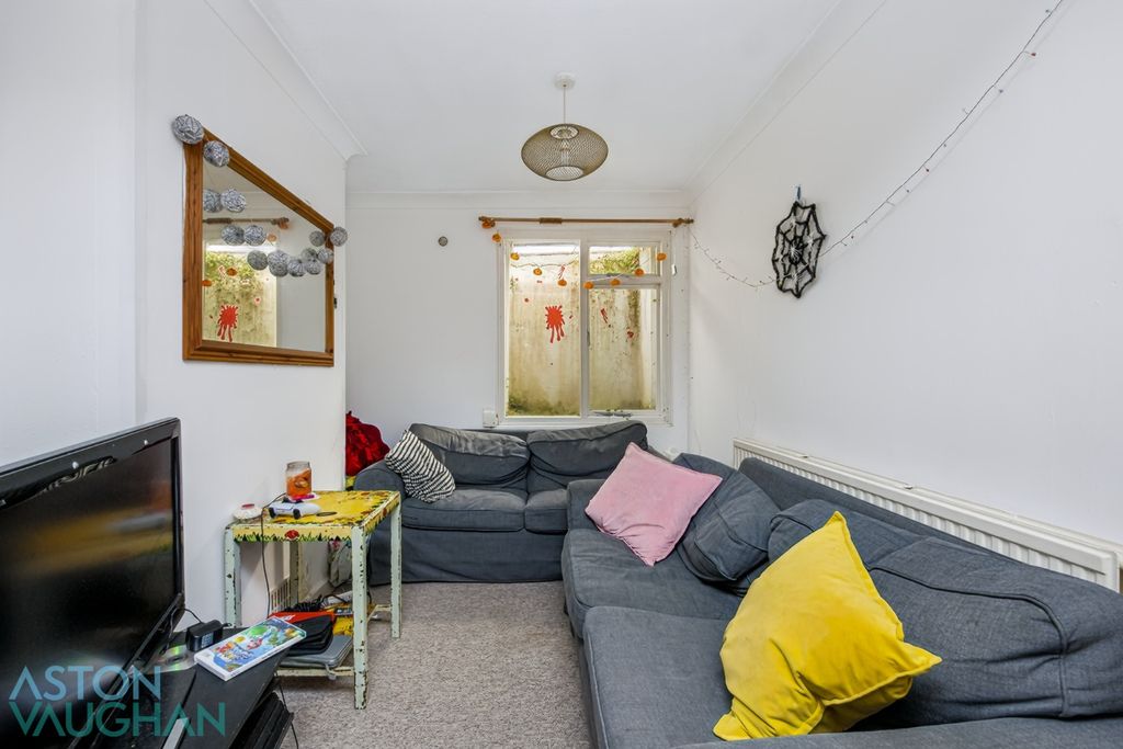 Property photo 2 of 15 4999122
