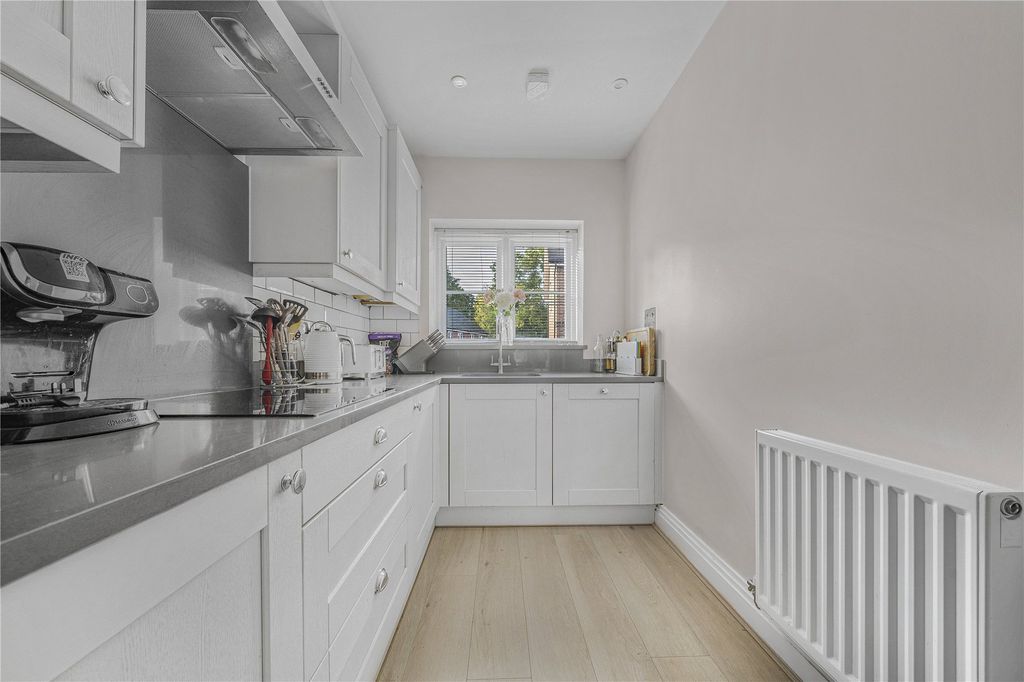 Property photo 2 of 17 Picture No. 13