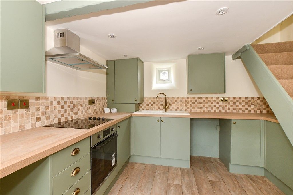 Property photo 2 of 11 Kitchen/ Dining Room