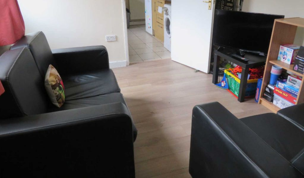 Property photo 2 of 8