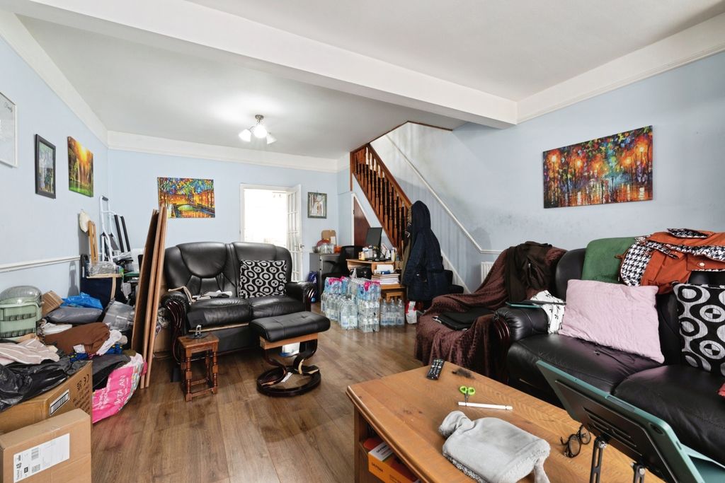 Property photo 3 of 12 Image 3