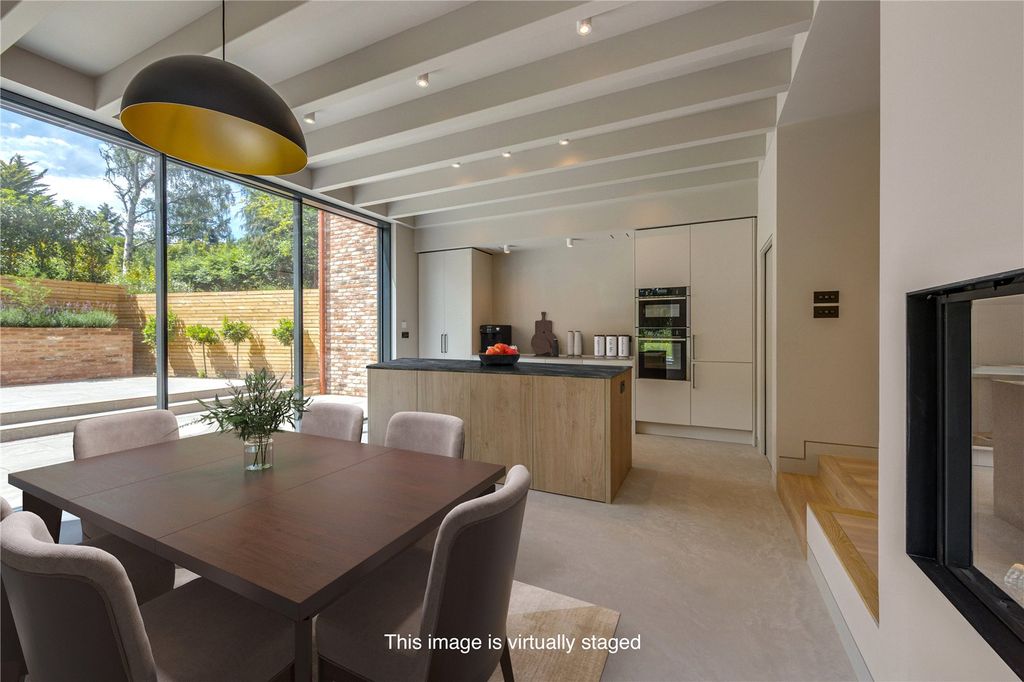 Property photo 3 of 26 Picture No. 33