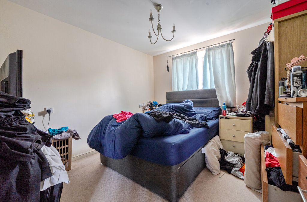Property photo 3 of 8 13-681A11c10B2A9-...
