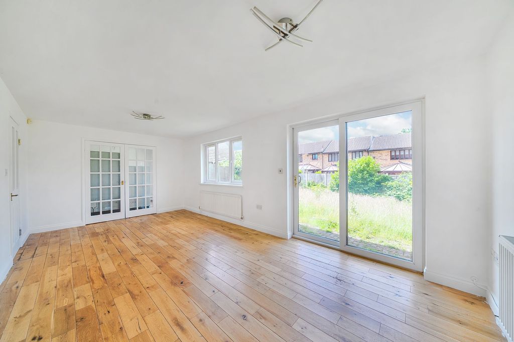 Property photo 3 of 19