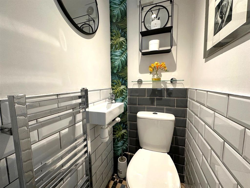 Property photo 3 of 12 6.Jpg