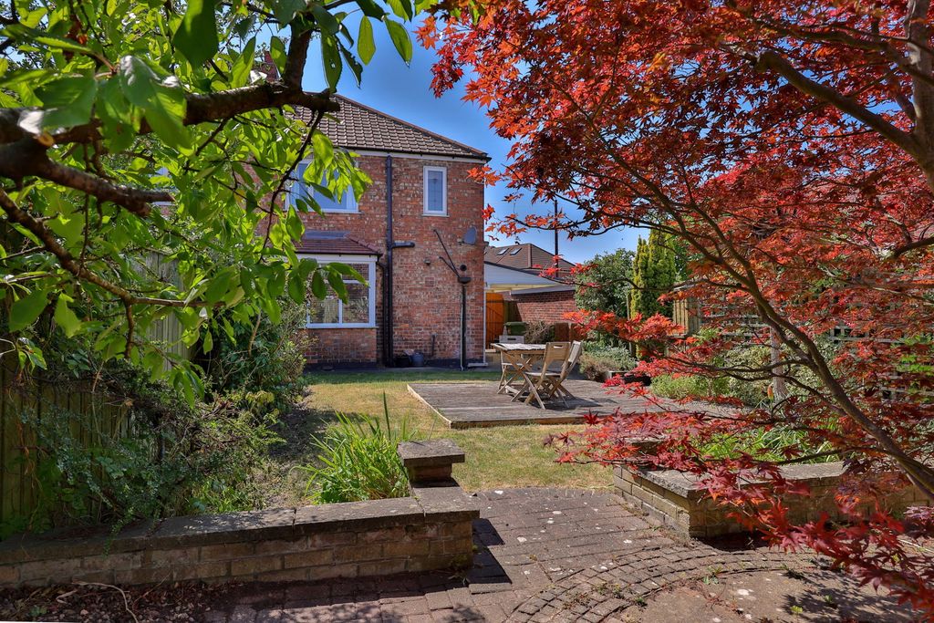 Property photo 3 of 18