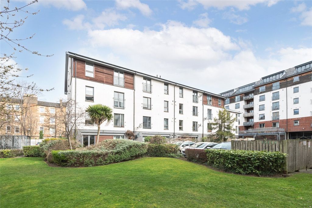 Property photo 1 of 21 Albert Street