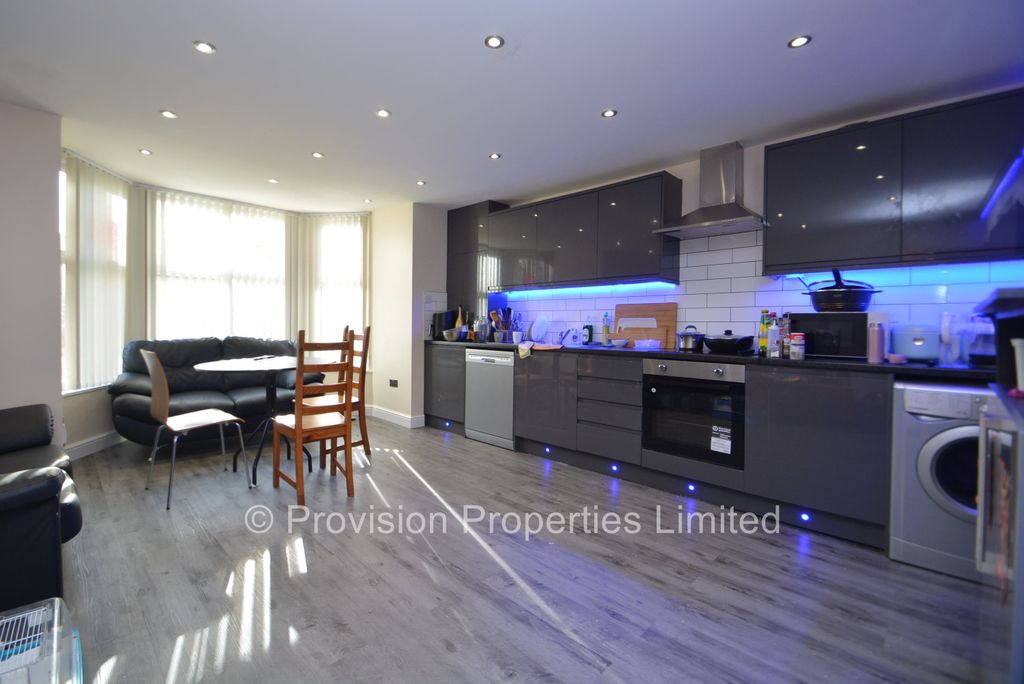 Property photo 1 of 9 Photo