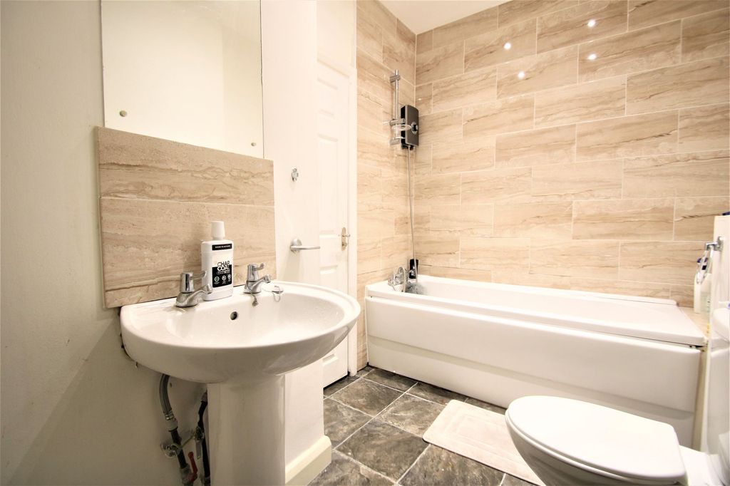 Property photo 2 of 6 Img_5279