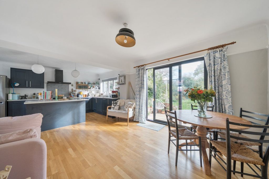 Property photo 3 of 21 Picture No. 15