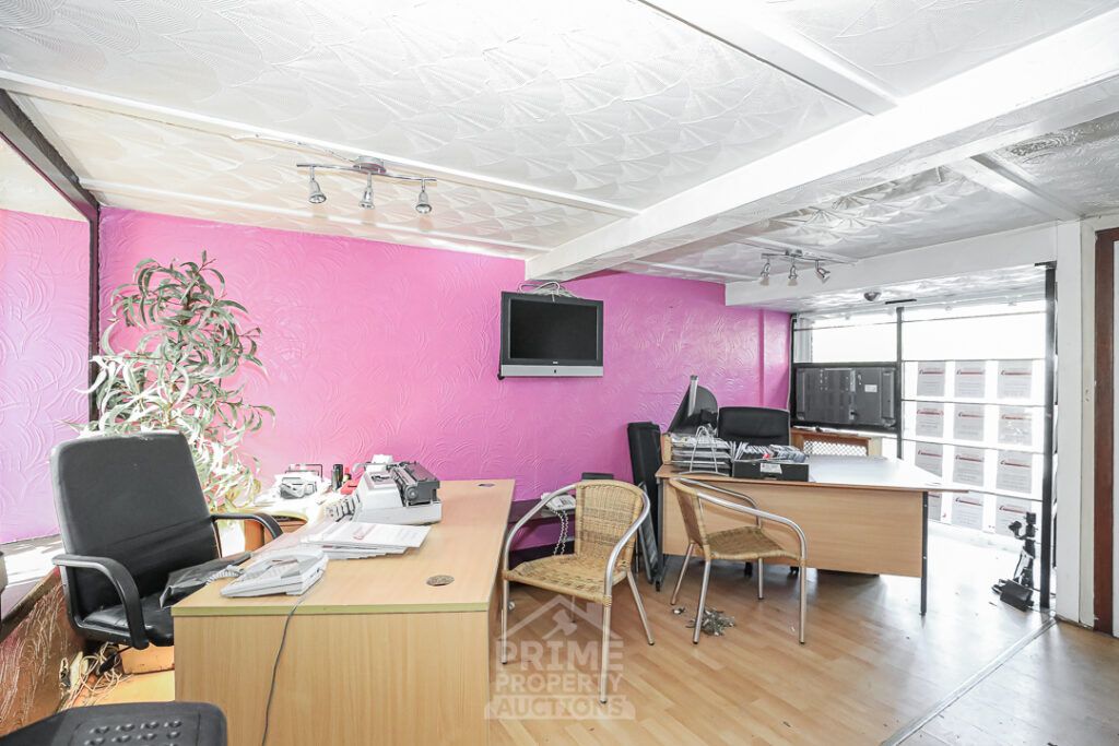 Property photo 2 of 9