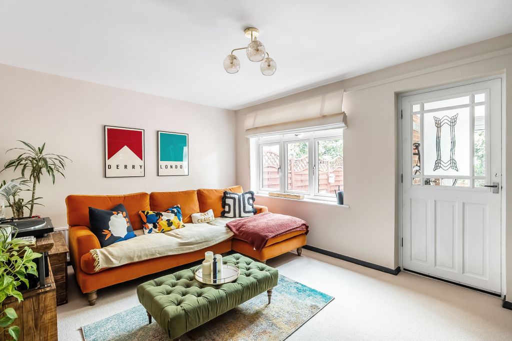 Property photo 2 of 21 11