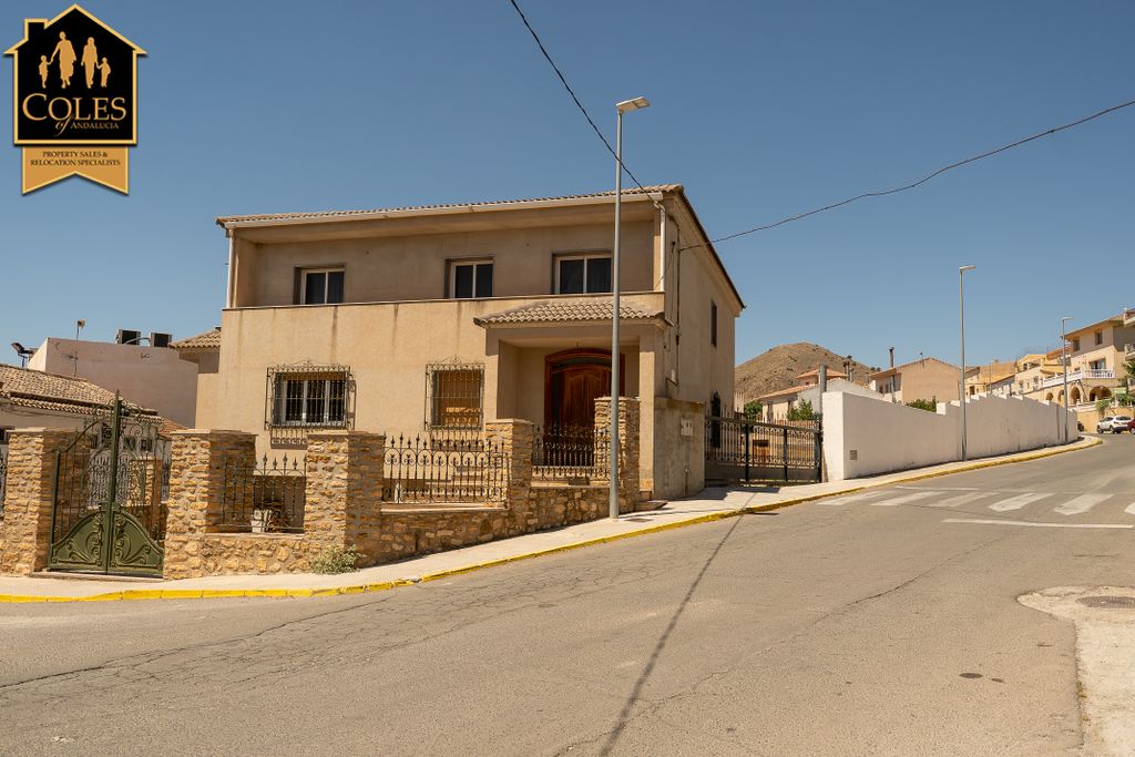 Property photo 1 of 67