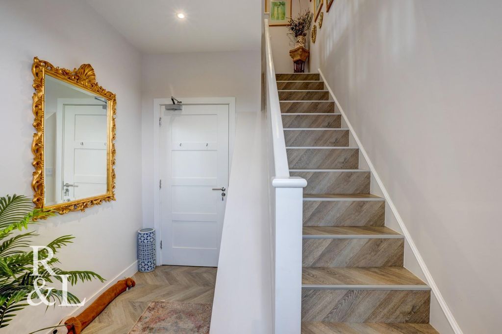 Property photo 3 of 28 Flat 3 (1).Jpg