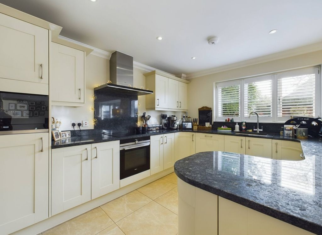 Property photo 2 of 14 Picture No. 07