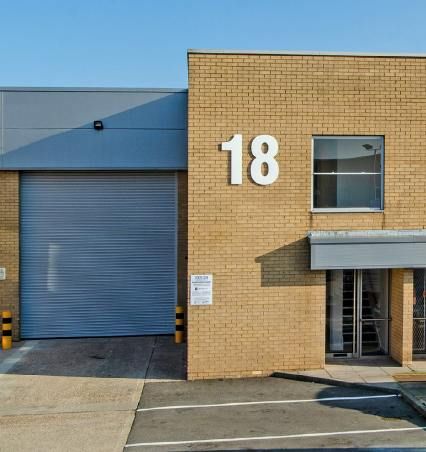 Property photo 2 of 8 Unit 18, Heston Industrial Mall
