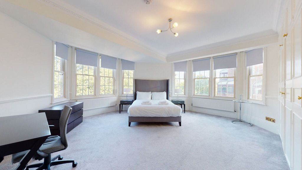 Property photo 3 of 26