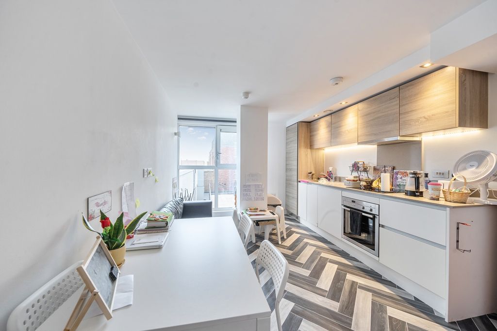 Property photo 2 of 11 Not Specified