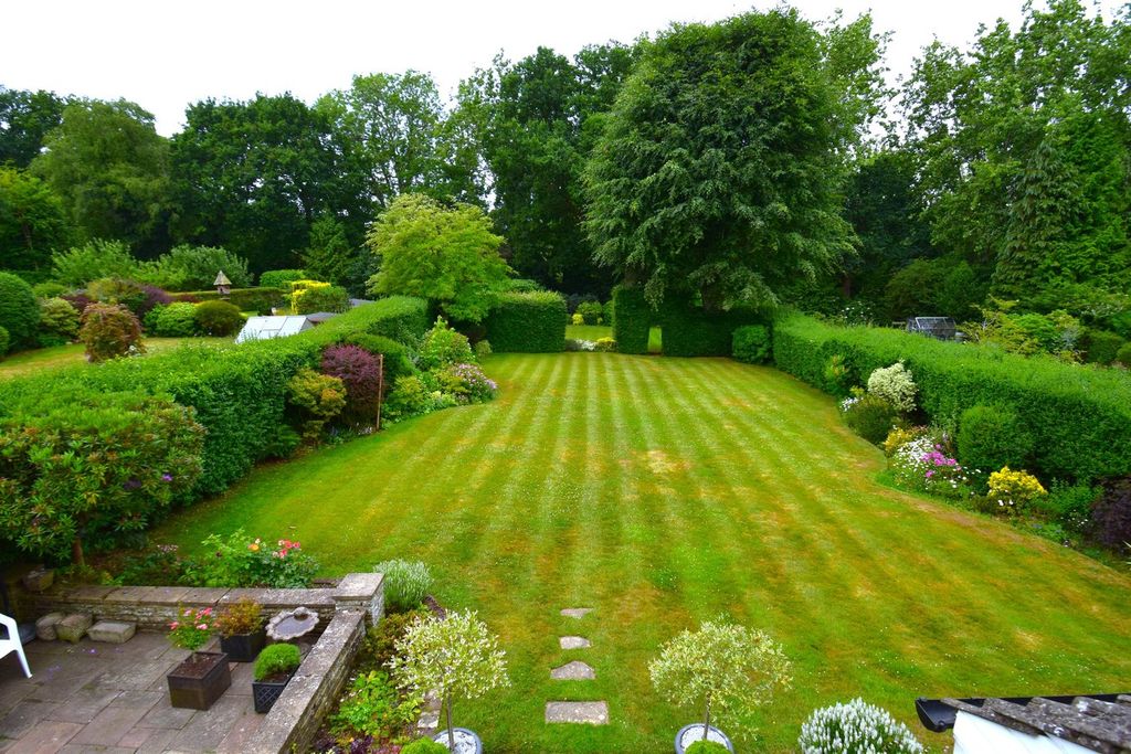 Property photo 2 of 18