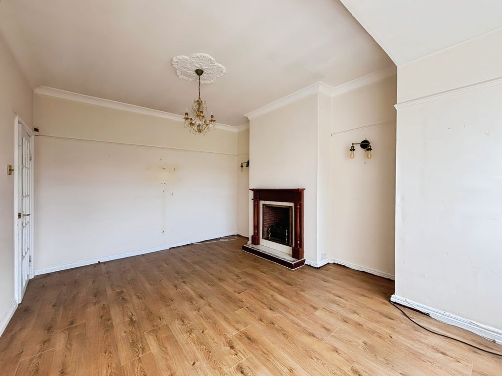 Property photo 3 of 23 4365563