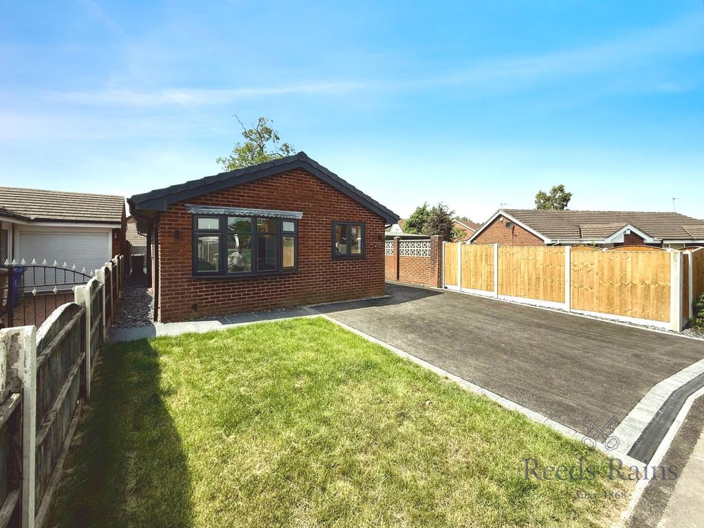 Property photo 1 of 15 Front