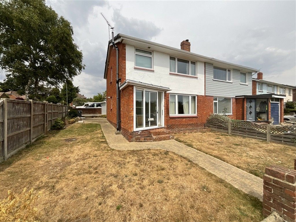 Property photo 1 of 7 Front