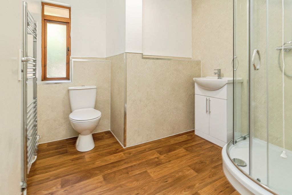 Property photo 2 of 20 Pbox-Img.Jpg