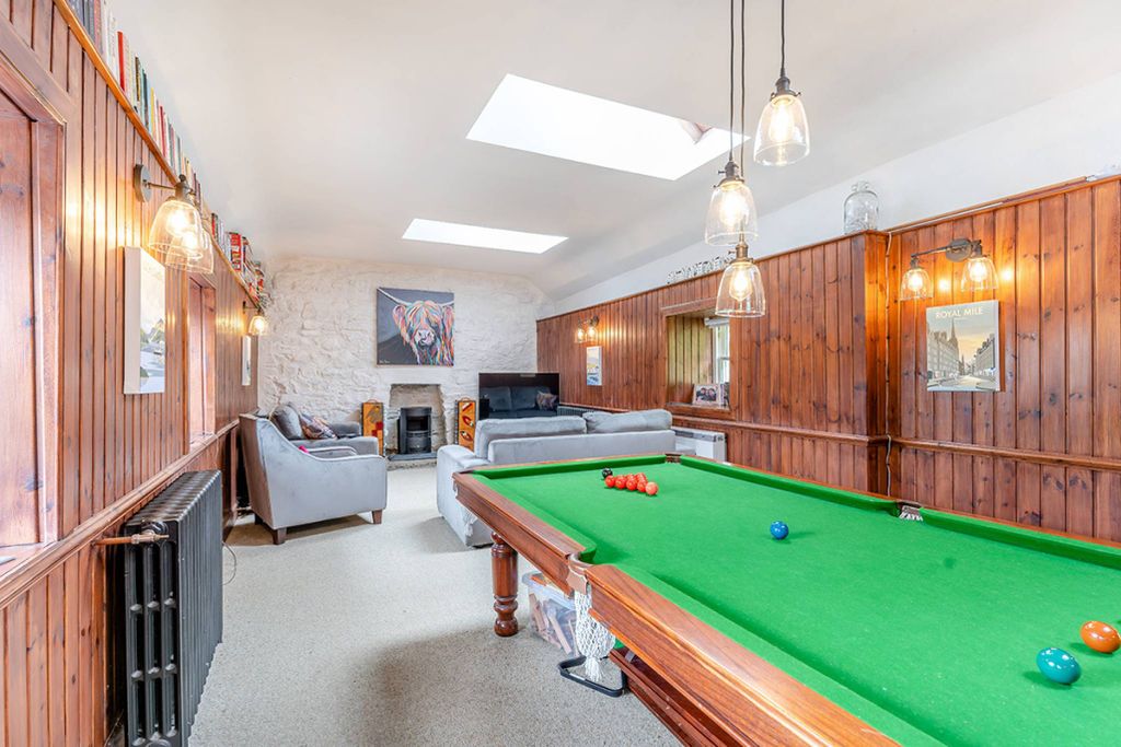Property photo 2 of 30