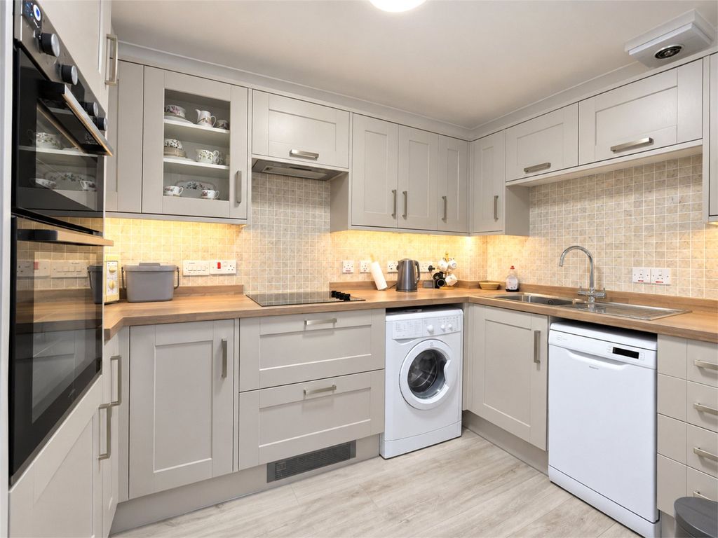 Property photo 3 of 10 Picture No. 11