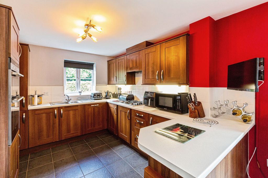 Property photo 3 of 15